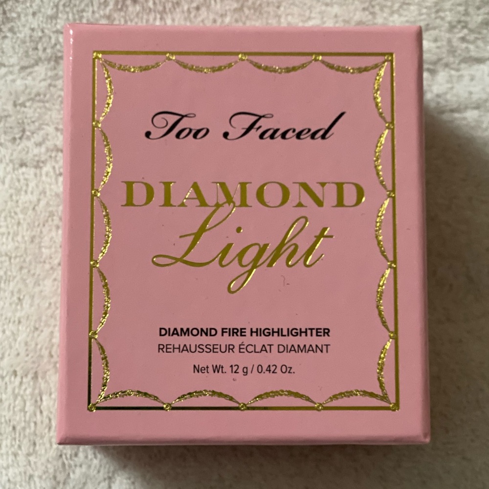 Too Faced Diamond Light
